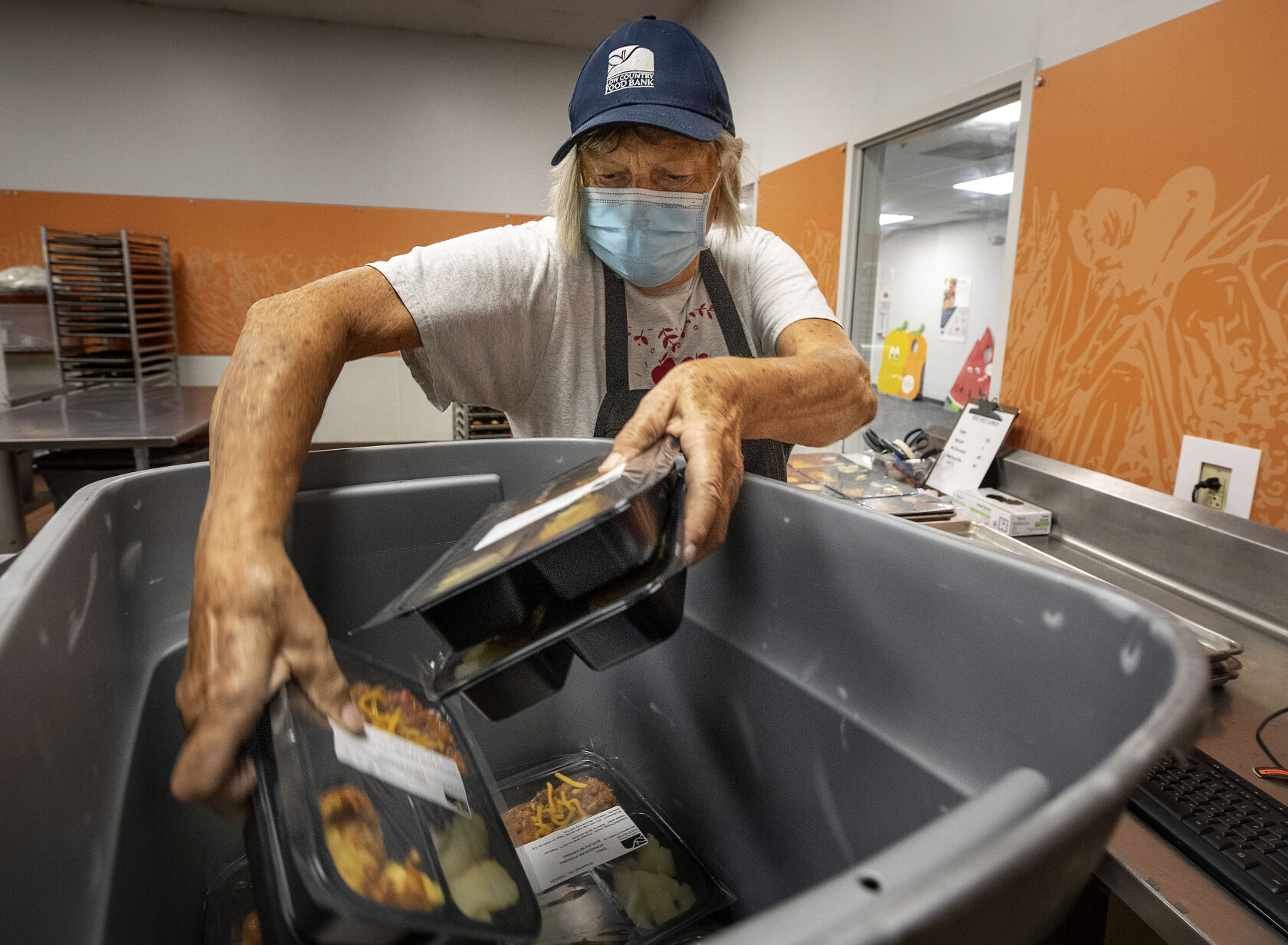 packing sealed meals.jpg